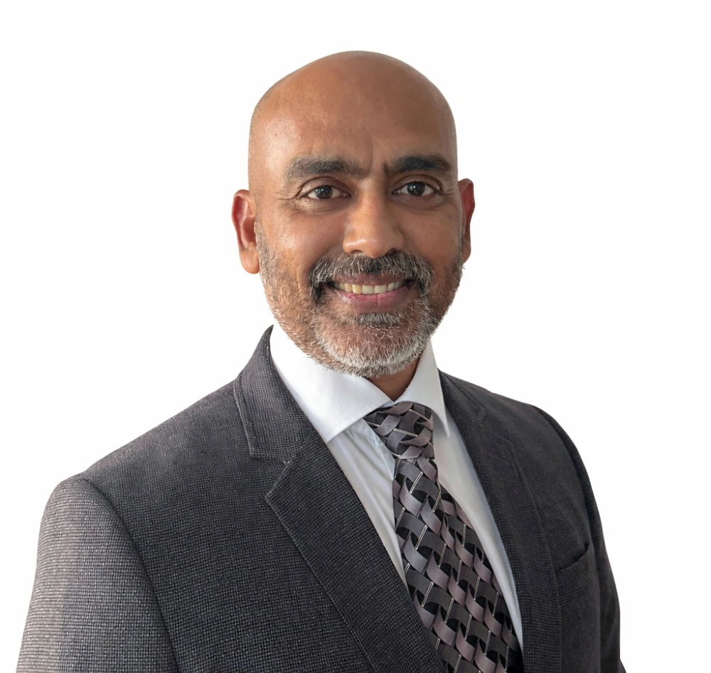 <strong>Hiren </strong>Parmar 